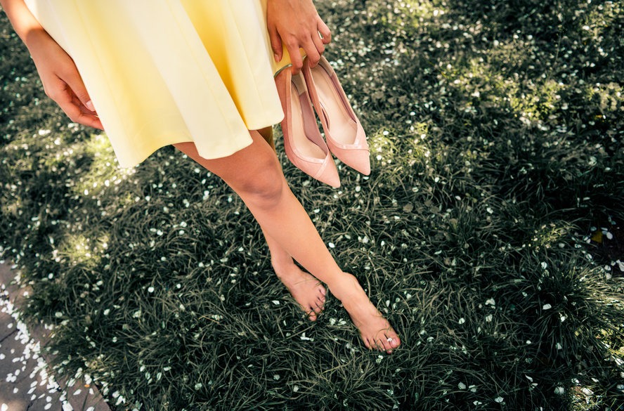 Calor e sapatos apertados agravam o Neuroma de Morton