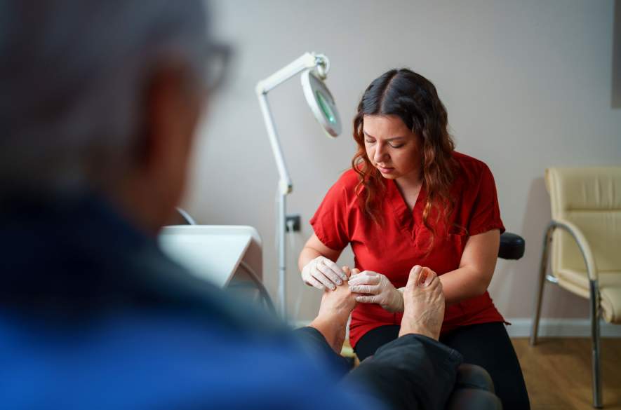 Podologia preventiva: um cuidado essencial após os 40 anos