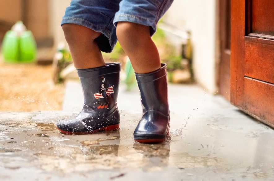 Podóloga chama atenção para cuidados com os pés no inverno