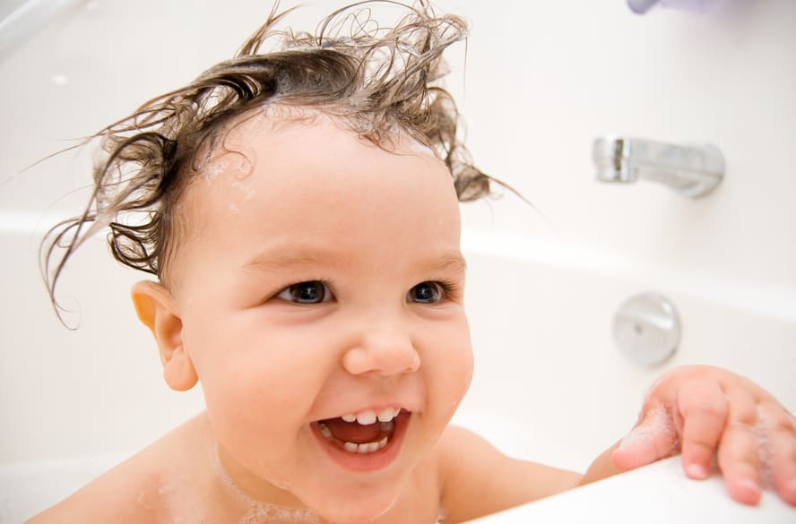 Bebê com cabelinho embaraçado: como desembaraçar sem dor